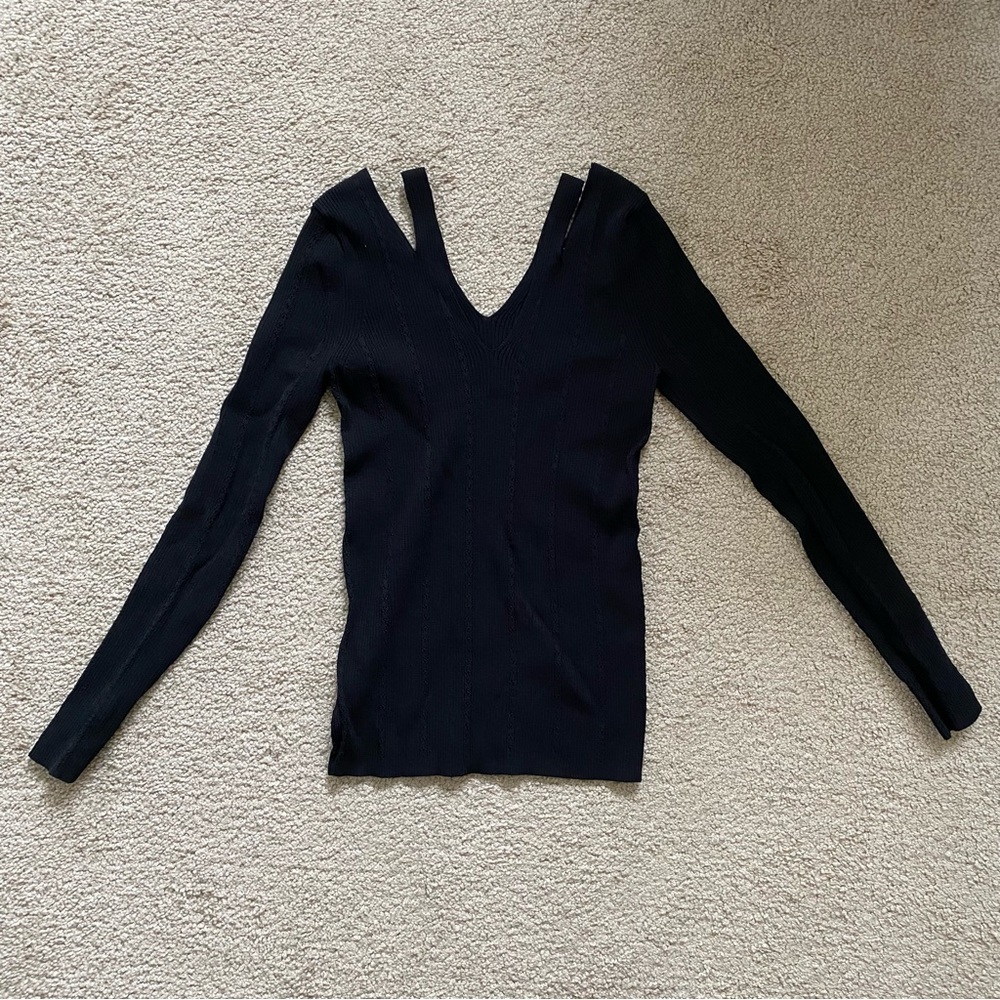 Sandro Sweater with cut-outs on the shoulders 
Black